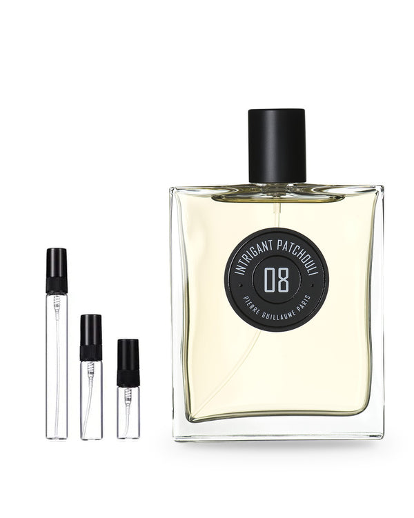 Pierre Guillaume Paris 08 Intrigant Patchouli sample – decant in glazen sprayflesje (2, 5 of 10 ml)